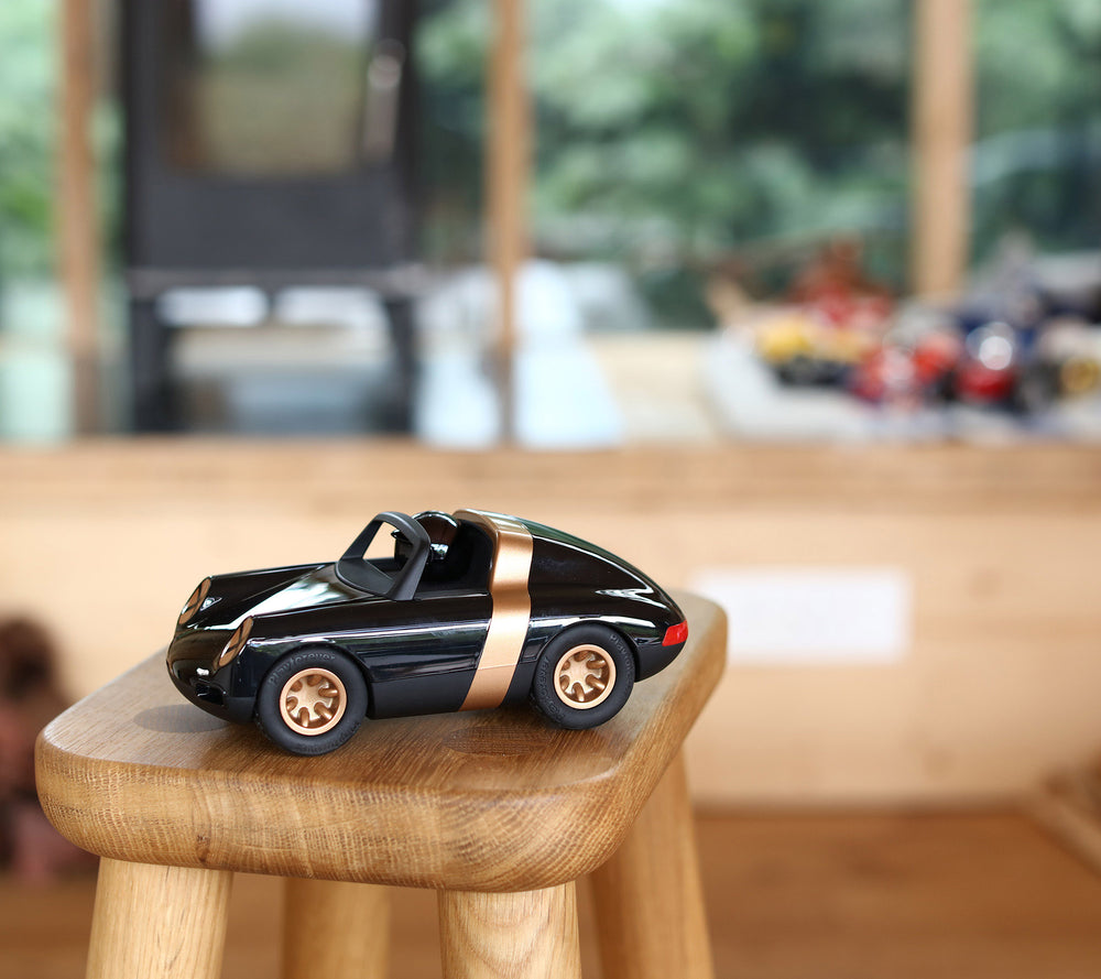 T901 Luft Crow - Black and Gold Car – Playforever Official UK Shop