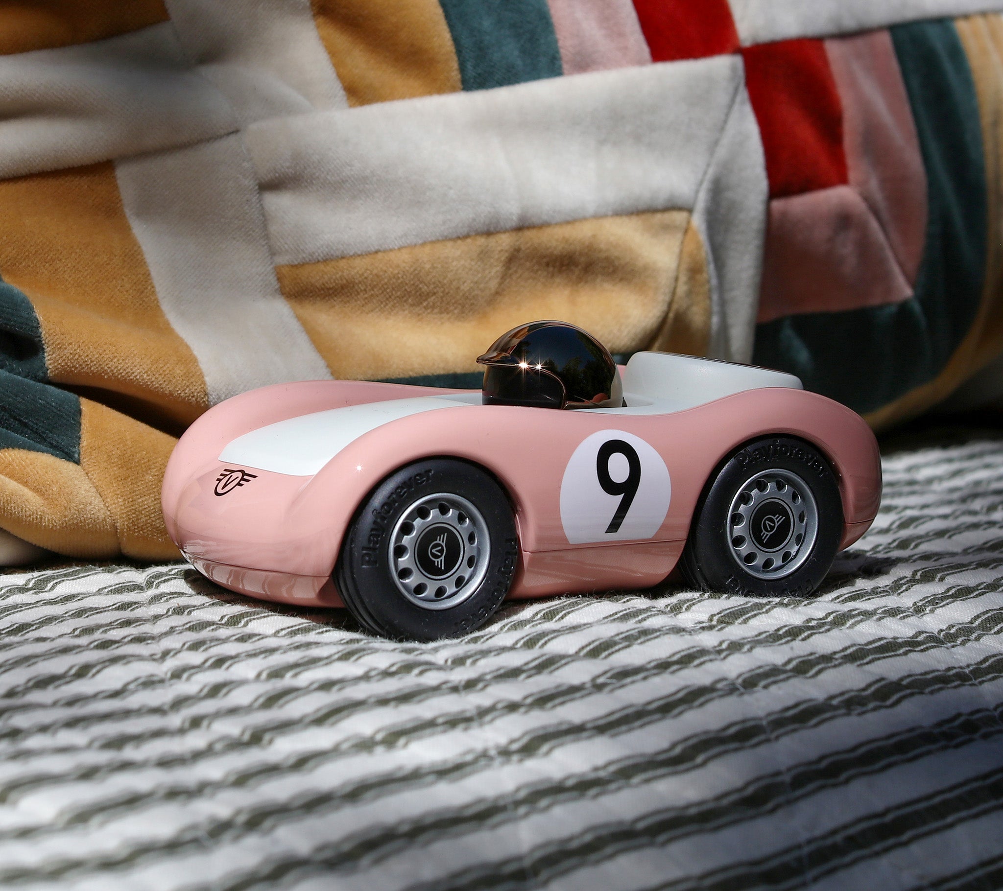 VV105 Viglietta Dottie - Pink and White Car – Playforever Official
