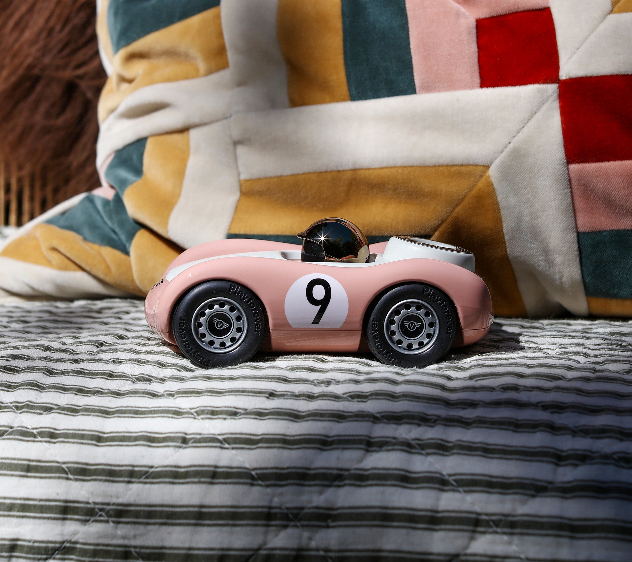 VV105 Viglietta Dottie - Pink and White Car – Playforever Official